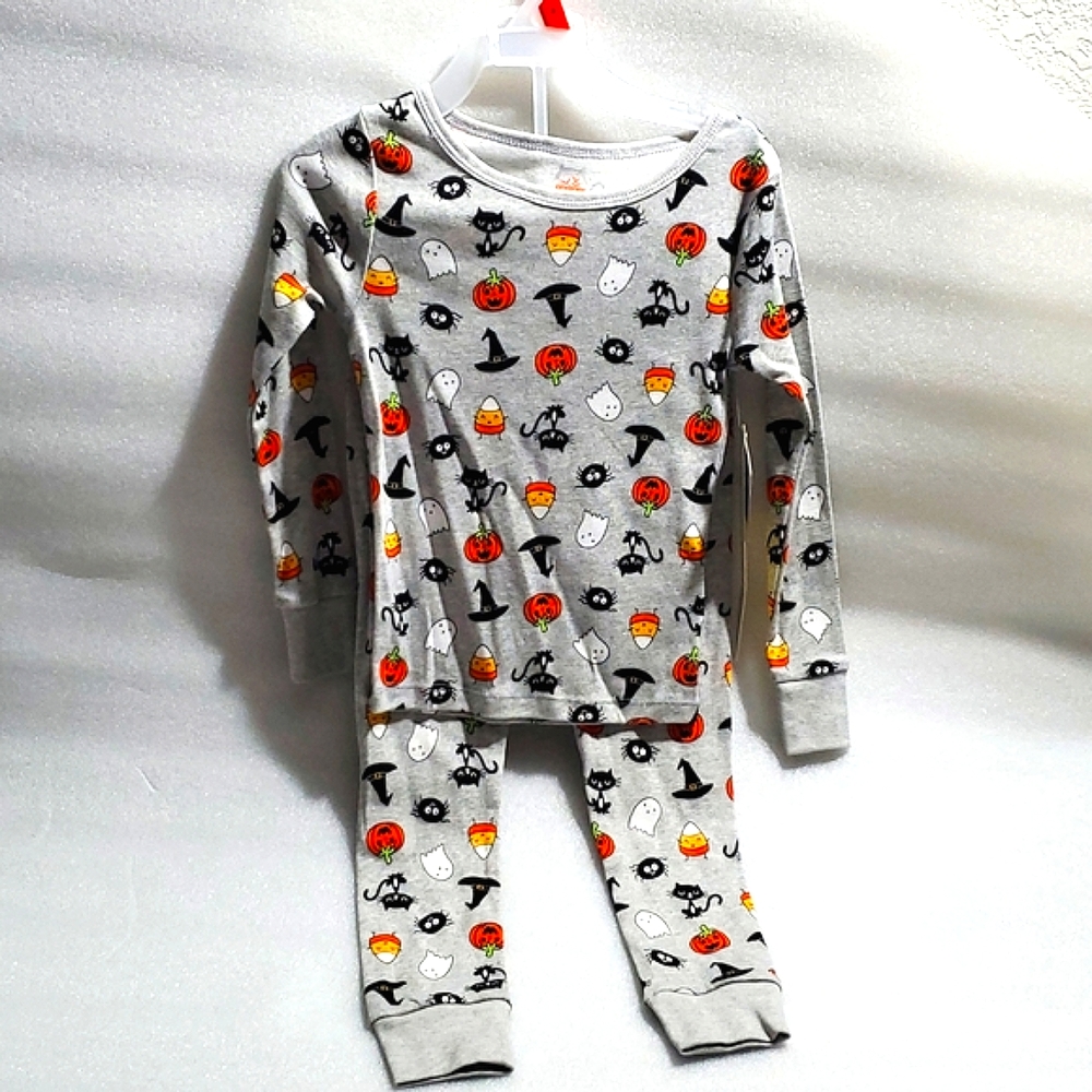 Halloween pajamas size 4 witches hat candy corn ghost